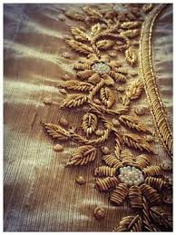 بالصور أجمل وأجدد الموديلات في فن التنبات أو التطريز بالخرز Handwork Embroidery Design Embroidery Designs Fashion Gold Work Embroidery