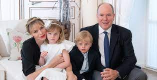 Charlene di monaco è nata in zimbabwe, il 25 gennaio 1978. Charlene E Alberto Di Monaco Anniversario Di Matrimonio Scaccia Crisi Foto E Video People