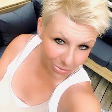 🎀80 years ago today...(back