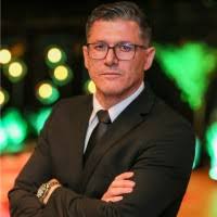 50+ perfiles de «Hermel»