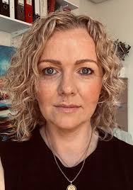 Leanne Fleming's Instagram, Twitter & Facebook