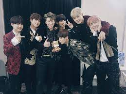 Bts Takes Home Artist Year 2016 Mnet Asian Music Awards Mama Army S Amino