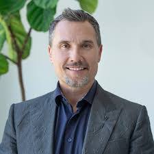 Ross Murray's Instagram, Twitter & Facebook