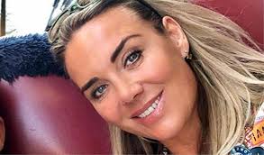 Monique westenberg (43) noemt de kortstondige relatie die andré hazes (26) had met bridget maasland (45) een harde les voor hem. Monique Westenberg Straalt Op Ibiza Weekblad Party