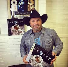 Garth Brooks Concert Will Be Dome S Biggest Ever Gazelle Magazine