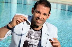 For more information and source, see on this link : Ø³Ø¨Ø¨ Ù…Ù‡Ø§Ø¬Ù…Ø© Ø³Ø¹Ø¯ Ø§Ù„ØµØºÙŠØ± Ù„Ù„ÙÙ†Ø§Ù† ØªØ§Ù…Ø± Ø­Ø³Ù†ÙŠ Ù…Ø´Ø§Ù‡ÙŠØ±