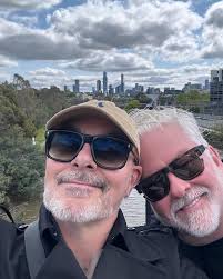 Melbourne Sunday 🩶 It's been a great road trip, from Lake St Clair to  Hobart to South Yarra. And we've dined at some fantastic restaurants.  Pitzi, Lucinda, Hopper Joint, Entrecote, Bistra. Now