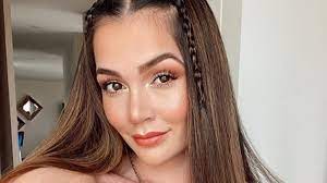 Ensayando para cuando tenga novio. Lina Tejeiro Totalmente Desnuda Presumio Sus Curvas Y Su Cicatriz Kienyke