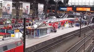 Sehen sie sich für zusätzliche informationen auch die blöcke verkaufsoffener abend und verkaufsoffener sonntag an. Hamburg Hauptbahnhof Main Railway Station In Hamburg Hd Youtube