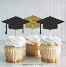 Go for a cute saying, a funny quote or something one of our favorite ways to dress up your graduation cap is by letting your parents know how much. Free Printable Graduation Cap Template 2 Sizes Pjs And Paint