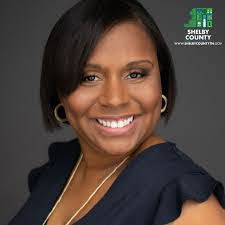 Calandra White's Instagram, Twitter & Facebook