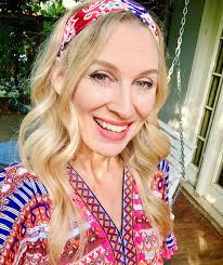 The outfits you wear only when ready to *SHOW UP* take more energy but can  be fun when the mood + situation is aligned. Can you think of an outfit in  your