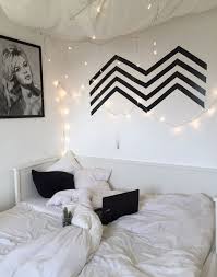 Schlafzimmer Ideen Tumblr Lazy Mornings Hemnes Bed Monochrome Found On Tumblr Live From Ikea Famil Gemutliche Wohnung Zimmer Schlafzimmer Design