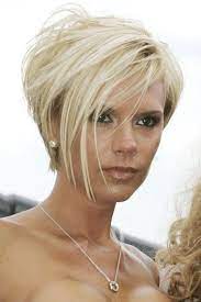 Beckham Ihrem Victoria Beckham Ist Mit Ihrem Neuen Schnitt Von Jahr Zu Jahr Zuruck In Ihre Pob Tage Gega Victoria Beckham Frisur Beckham Frisur Frisur Ideen