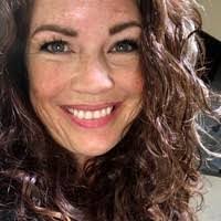 Amanda Smithers's Instagram, Twitter & Facebook