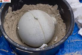 Bastelanleitung für eine diy betonkugel als alternative zu den bunten rosenkugeln die es überall zu kaufen gibt. Gartendekoration Betonkugel Selbst Gemachttueftler Und Heimwerker De