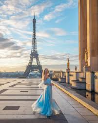 Sunrise at Trocadero: the best photo spot for the Eiffel Tower 🤩 Many of  you are wondering if this place will be accessible during the Olympics. It  will be closed from July