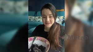 People who liked almy nadia's feet, also liked Ada Jerawat Ka Sakit Ka Janji Depa Untung