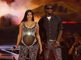 And her baby bump was on full display during her most recent performance. Pmypukx Rjsd9m