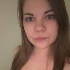 Hi hi! I was wondering if anyone knew where I could get 4 to 6 pallets from  for pallet gardens? I know the carrot barn does sometimes but I figure more  options