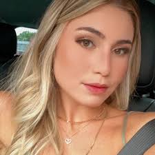 Camilla Robles Vitale (@millarobles)