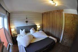 Alternativ listen wir ihnen häuser zum kauf aus dem näheren umkreis. Appartments Haus Austria Ferienwohnungen Und Apartments Mit Herz In Berwang In Der Zugspitz Arena In Tirol