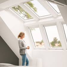 Mehr Licht Luft Und Leben Unterm Dach Mit Grosszugigen Fensterkombinationen Von Velux Inspiration Infos Und Preise H Fenster Dachfenster Gemutliche Wohnung