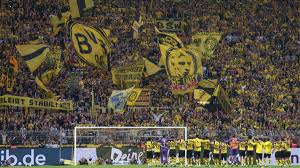 1,181,692 likes · 27,368 talking about this. Borussia Dortmund Gegen Borussia Monchengladbach Bvb Ultras Zeigen Provokantes Banner Bvb 09