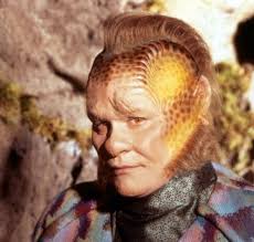 I never hated Neelix as much as some fans seem to, but I believe that "Fair  Trade" was the perfect opportunity to say goodbye to the character. Let me  elaborate this. There's