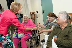 Camin pentru batrani la cele mai inalte standarde. Principesa MoÈ™tenitoare Margareta La CÄƒminul De BÄƒtrani Din Voluntari 29sept2012 Familia RegalÄƒ A Romaniei Royal Family Of Romania