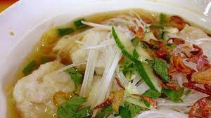 Pempek tekwan ikan tenggiri khas palembang berbeda dengan pempek model ikan baik tekstur dan penyajiannya, maupun kuahnya. Tekwan Palembang Cocok Dimakan Saat Kumpul Imlek Dengan Cuaca Mendung Suara Sumsel