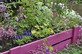 Des Idees Originales De Bordures De Jardin Bordure Jardin Bordure Jardin Bois Et Jardins