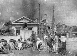 広島 の 原爆 を扱った、重い記録的 小説 である。 被爆者閑間 (しずま)重松の 姪 (めい)矢須子 (やすこ)に、戦後5年ほどして結婚話が持ち上がるが、やがて彼女に原爆症の症状が出始め、結局 破談 になる。 Http Www Rri Kyoto U Ac Jp Nsrg Etc 13 9 26blackrain Pdf