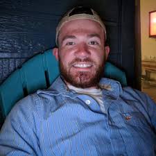 Tyler Swindell's Instagram, Twitter & Facebook