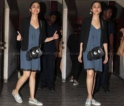 10 Cool Casual Outfit Ideas From Alia Bhatt S Wardrobe Sassy Indian Fashion Bollywood Fashion Casual Outfits Indian Fashion