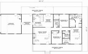 Explore the 30 feet by 60 feet rectangular ranch house plans designed exclusively for a small knitted family. Pin By Rita Conley On House Plans House Plans One Story House Plans Farmhouse Ranch House Plans