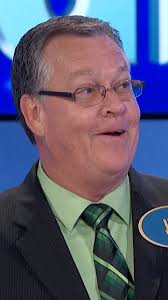 SteveHarvey says this would be the biggest comeback in #FamilyFeud history!  🤞🤑🤞 Can Katie right Matt's atrocious first round??