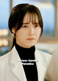 Kai's Natural Beauty During Instagram Live