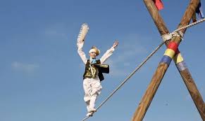 نتیجه جستجوی لغت [tightrope] در گوگل