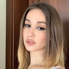 Ana Maria Stan (@anamariastan_) • Threads, Say more