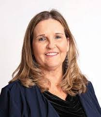 Melissa Bradway's Instagram, Twitter & Facebook