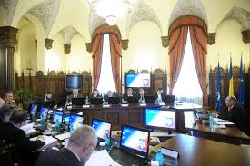Administrația prezidențială anunță că miercuri, începând cu ora 16:00, la palatul cotroceni, va avea loc ședința consiliului suprem de apărare a țării, condusă de către președintele klaus iohannis. SedinÅ£Ä Csat Cu Scantei Si Avioane F 16 La Mana A Treia Ziua Veche