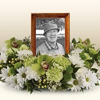 Chinese funerals are somber — the funeral is the family's time for deep mourning. Buy Sympathy And Funeral Flowers From Davie Flowers