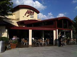 Alon S Award Winning Bakery Market In Atlanta Bakery Atlanta Restaurants Banana Pudding Cheesecake