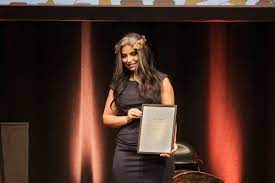 Sara Omar On Twitter I Have Received The Golden Laurels It S A Distinctive Honor I Humbly Accept But The Fight For Women And Children S Rights Does Not End Here Consequently Polforlag