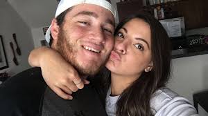 Stubborn-girlfriend, my boyfriend puts up with a lot