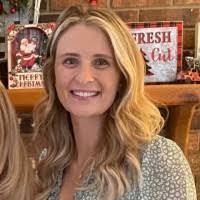 Deana Stone's Instagram, Twitter & Facebook