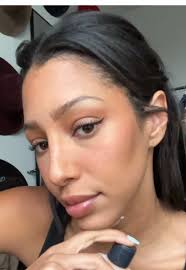 Get serious about summer oil control like @Shelby Mayfield ☀️ Shake-It is a  tinted toner that controls oil, refines pores, and evens skin tone for a  breathable, matte finish ✨ Available in four sheer ...