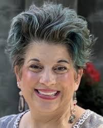 Gina Pike's Instagram, Twitter & Facebook