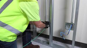 Each column (going up and down) is a different gauge of wire. Southwire 250 Ft 12 3 Gauge Black White Green Stranded Cu Thhn Tri Wire 59318301 The Home Depot